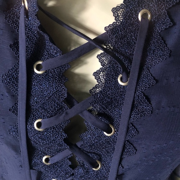 Laundry by Shelly Segal navy dress with tie neckline and shear sleeves - Picture 9 of 12